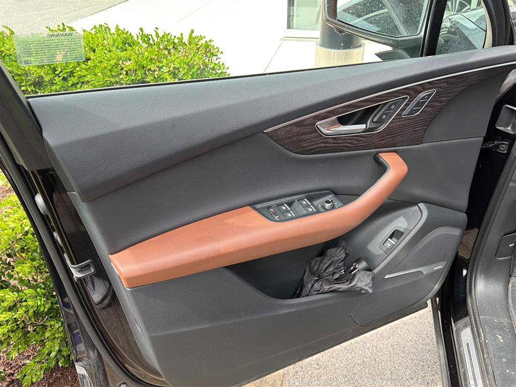 Used 2020 Audi Q7 3.0T Prestige image 8