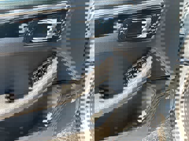 Used 2017 Porsche Macan image 9