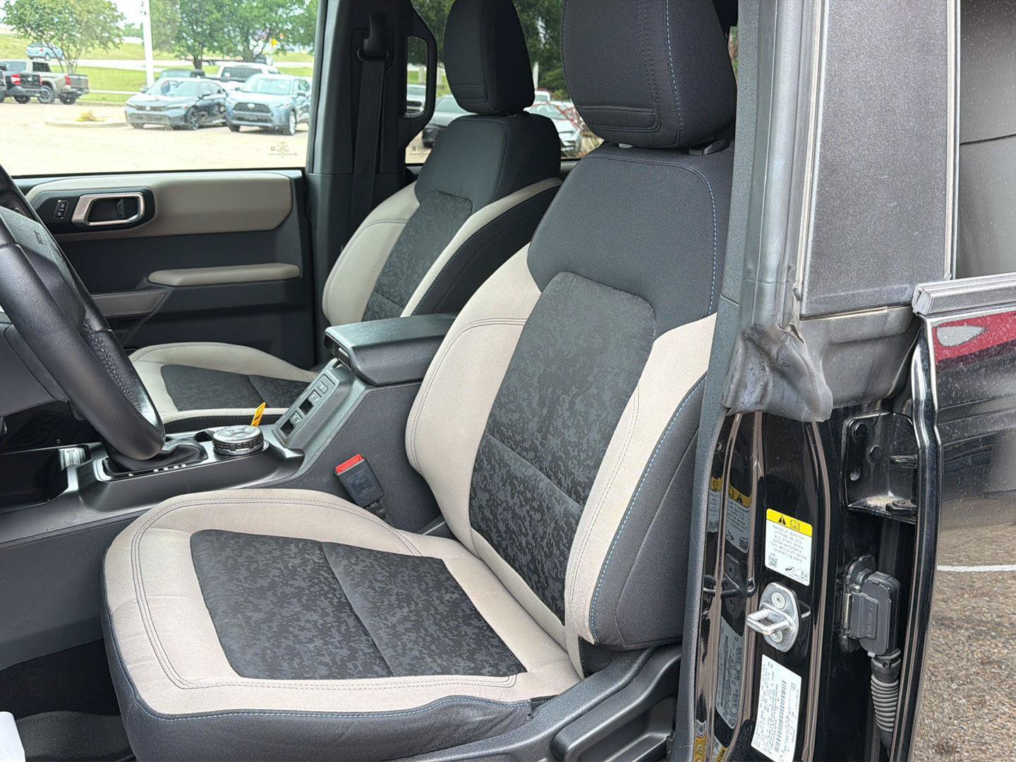 Used 2022 Ford Bronco Wildtrak AWD/4WD image 12