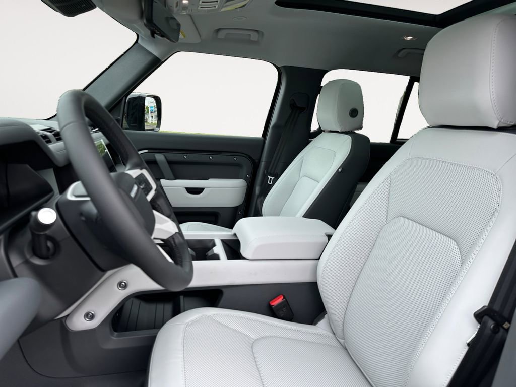 New 2026 Land Rover Defender 110 X-Dynamic SE AWD/4WD image 9