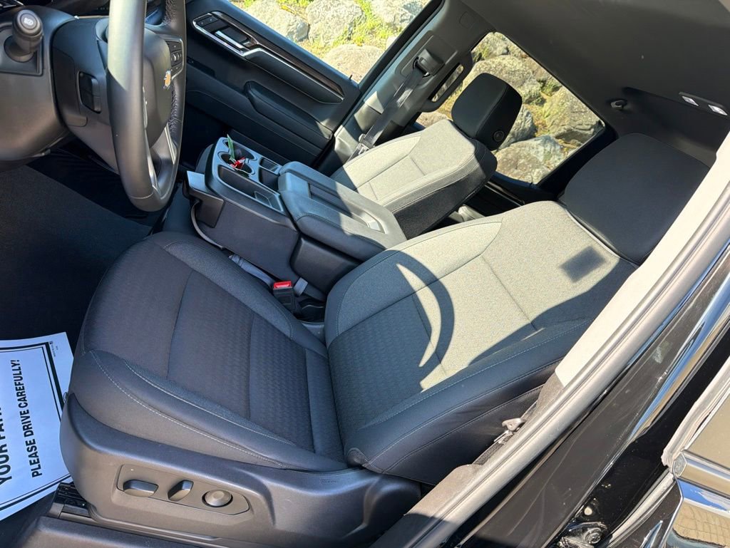 Used 2024 Chevrolet Silverado 1500 LT AWD/4WD image 10