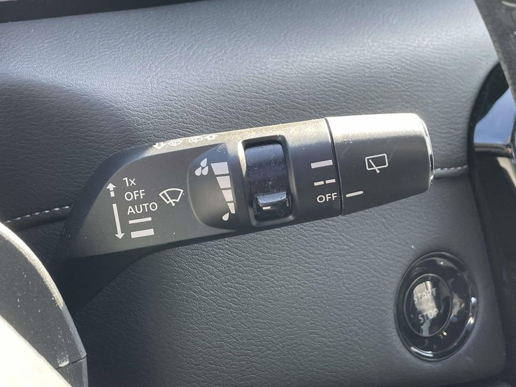 Used 2025 Nissan Armada SL image 22