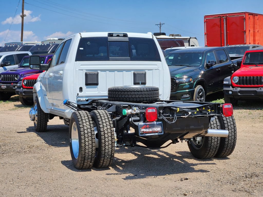 New 2026 RAM 5500 4x4 Crew Cab w/ Laramie Trim Package image 3