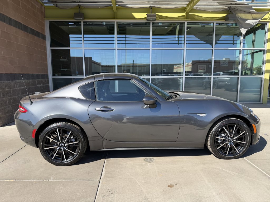 Used 2024 MAZDA MX-5 Miata RF Grand Touring RWD image 9
