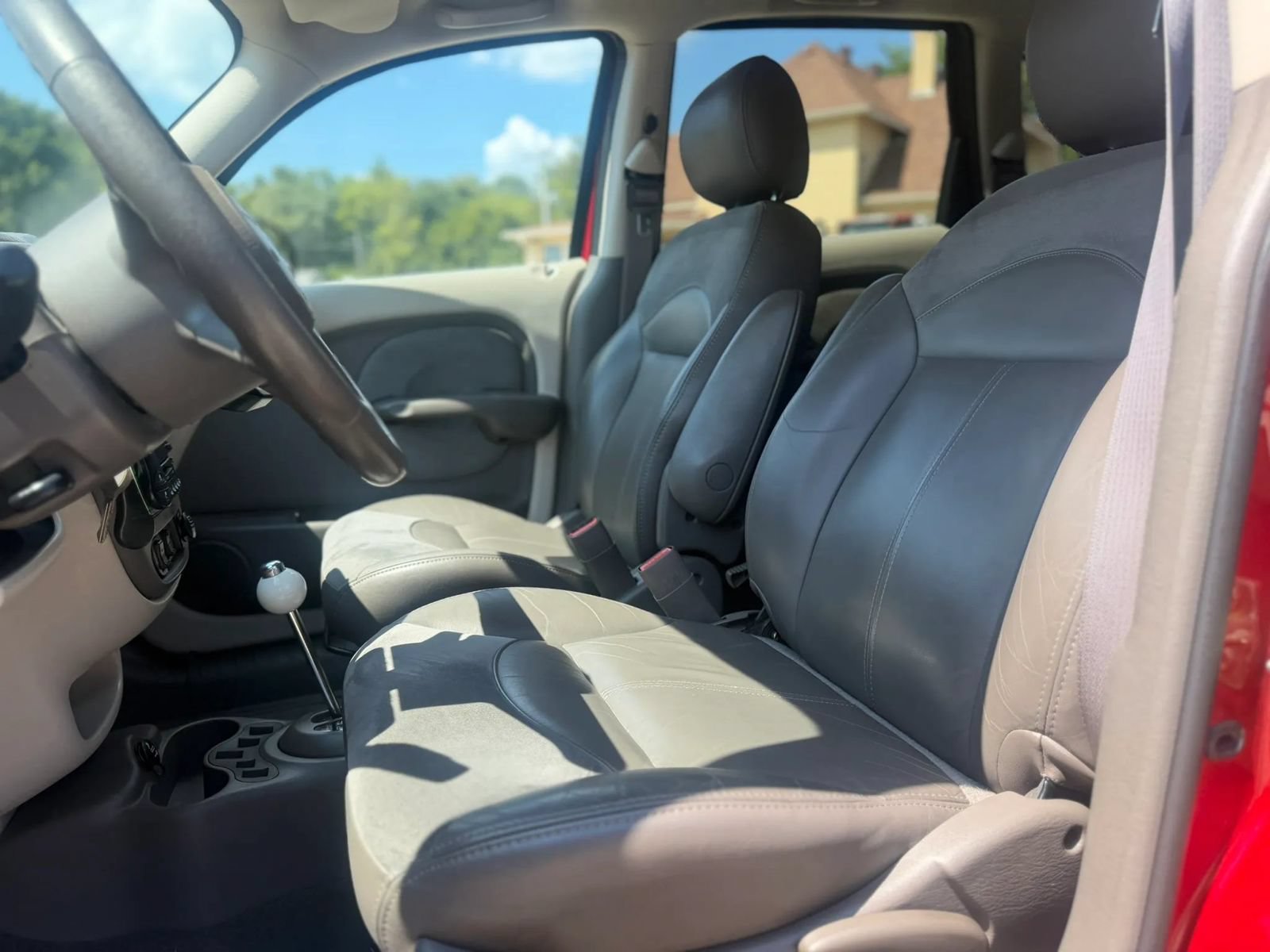 Used 2004 Chrysler PT Cruiser Limited FWD image 5