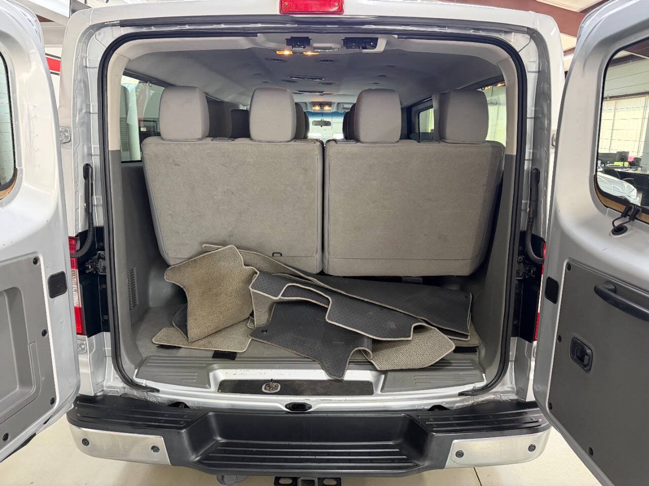 Used 2017 Nissan NV 3500 SV w/ SV Technology Package RWD image 9