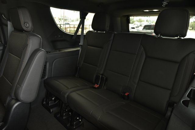 Used 2024 Chevrolet Suburban High Country image 19