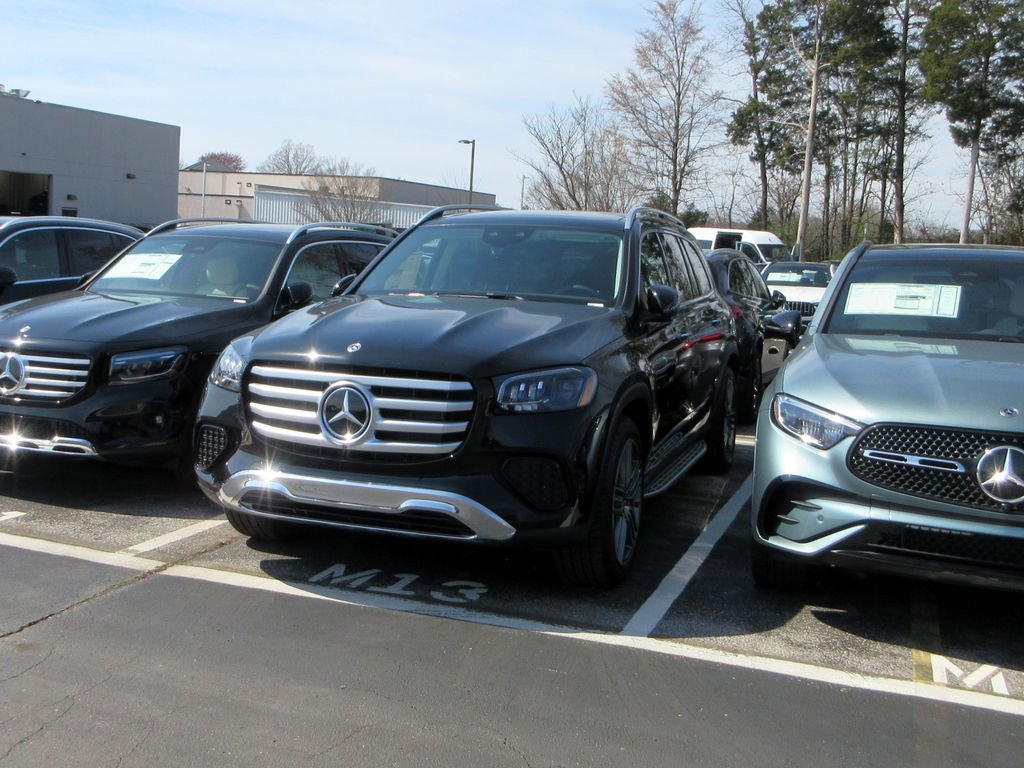 New 2026 Mercedes-Benz GLS 450 4MATIC image 1