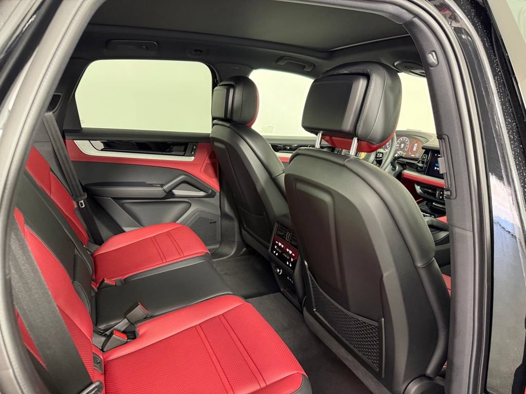 New 2026 Porsche Cayenne AWD/4WD image 17