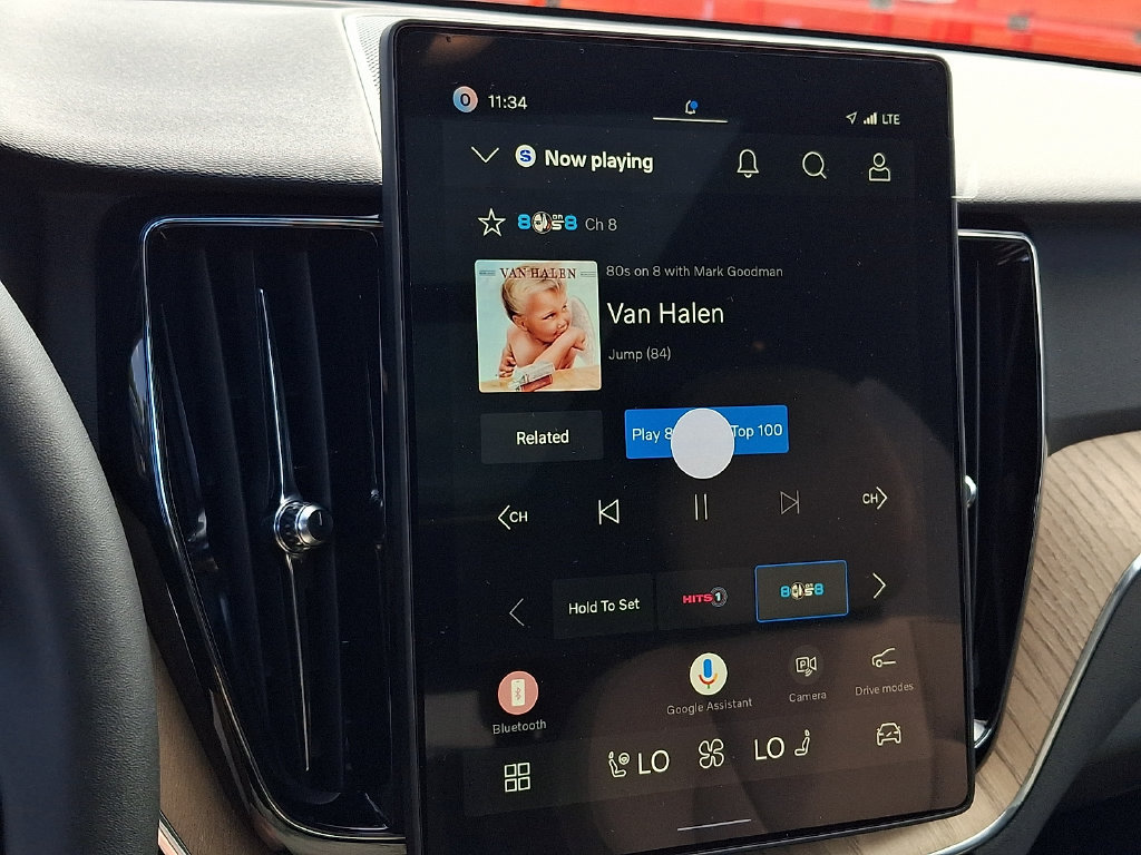 New 2027 Volvo XC60 B5 Plus AWD/4WD image 15