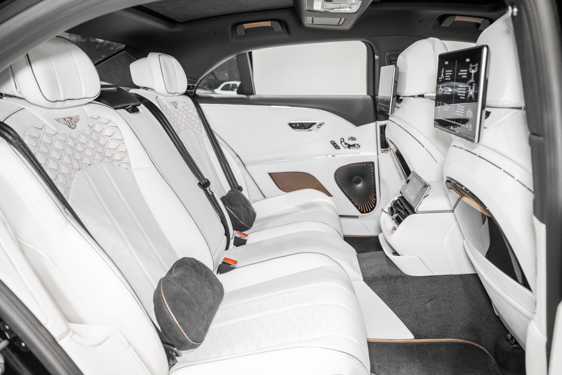 New 2026 Bentley Flying Spur Plug-In Hybrid image 26