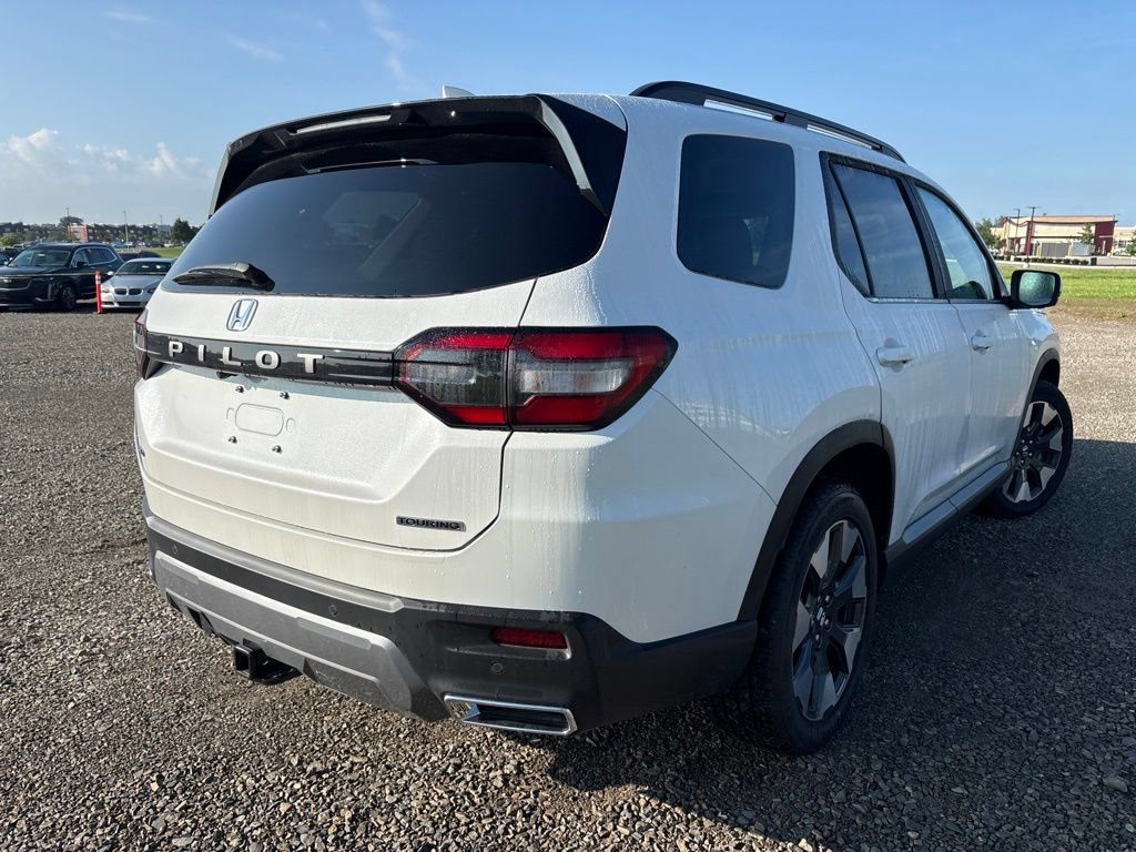 Used 2026 Honda Pilot Touring image 14