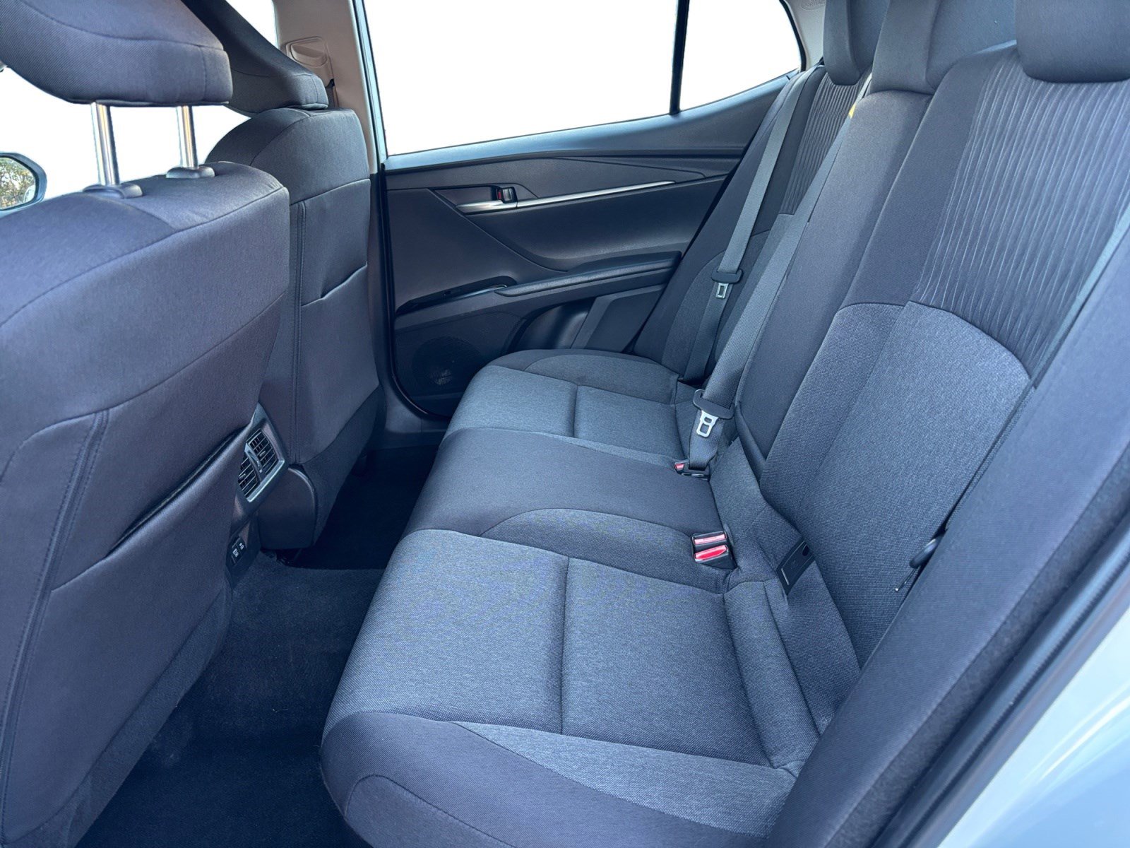 Used 2025 Toyota Camry LE image 13