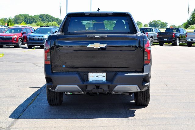 New 2025 Chevrolet Silverado EV LT image 4