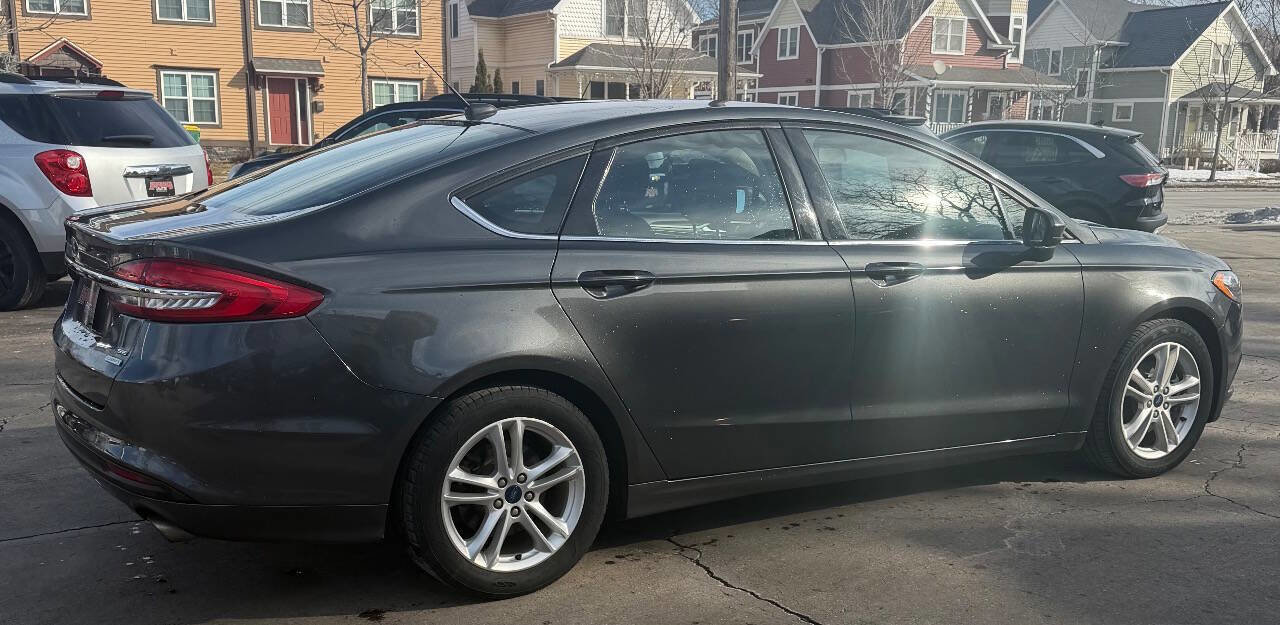 Used 2018 Ford Fusion SE image 10