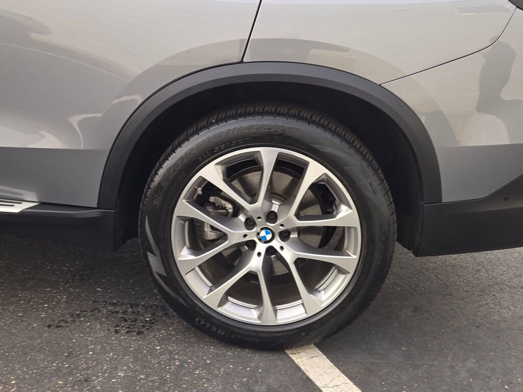 Used 2026 BMW X5 xDrive40i image 15