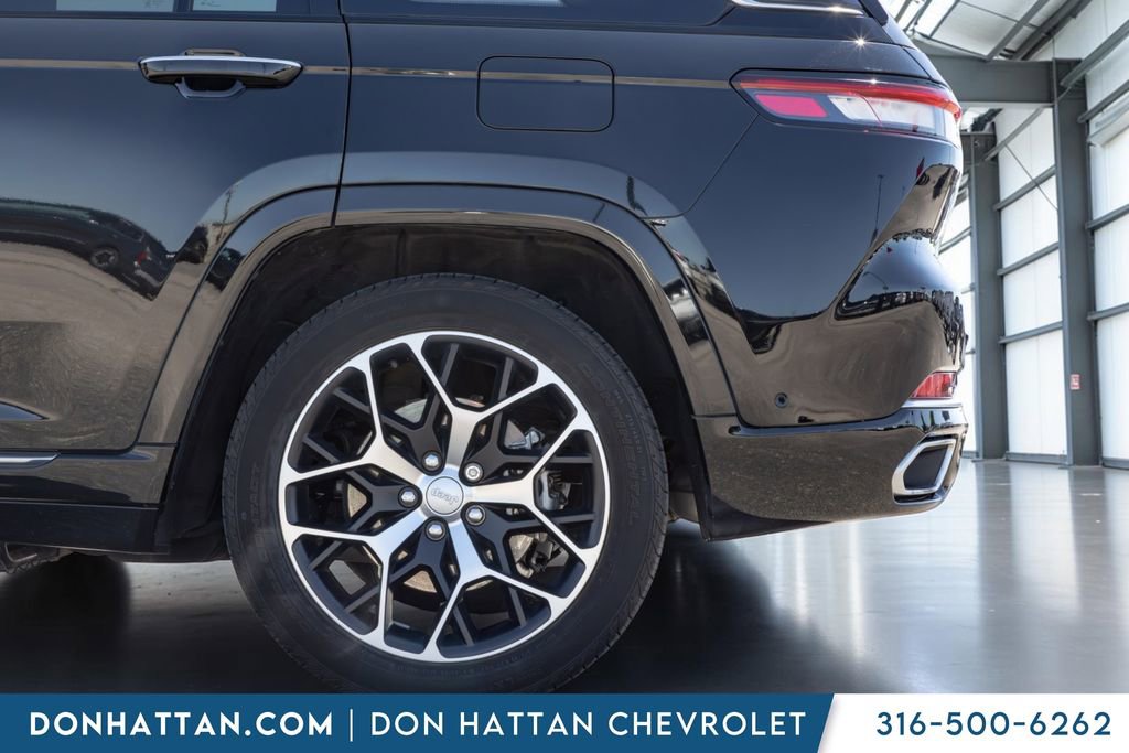 Used 2022 Jeep Grand Cherokee Summit AWD/4WD image 37