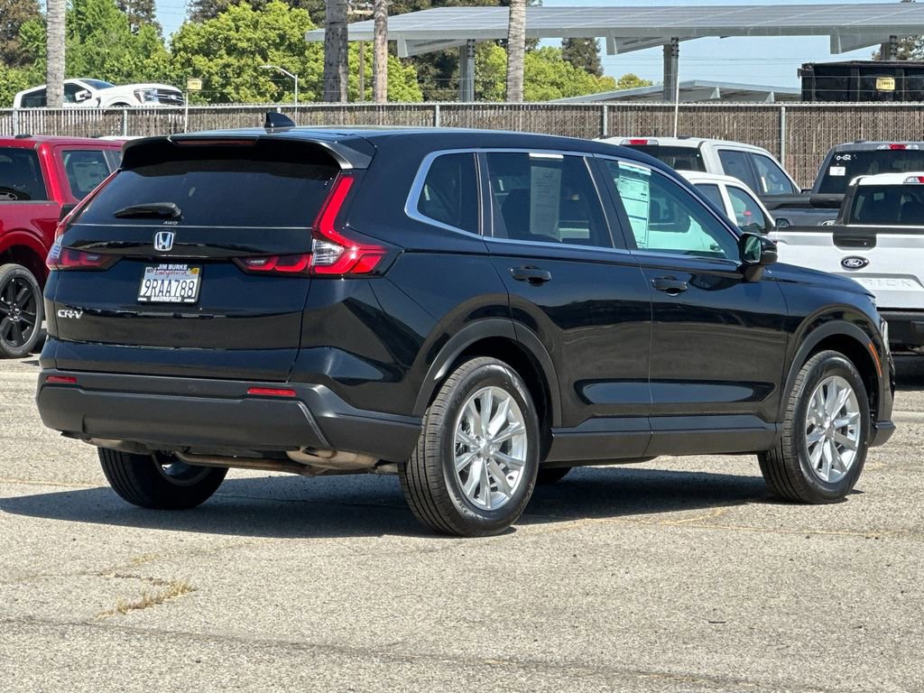 Used 2025 Honda CR-V EX image 3