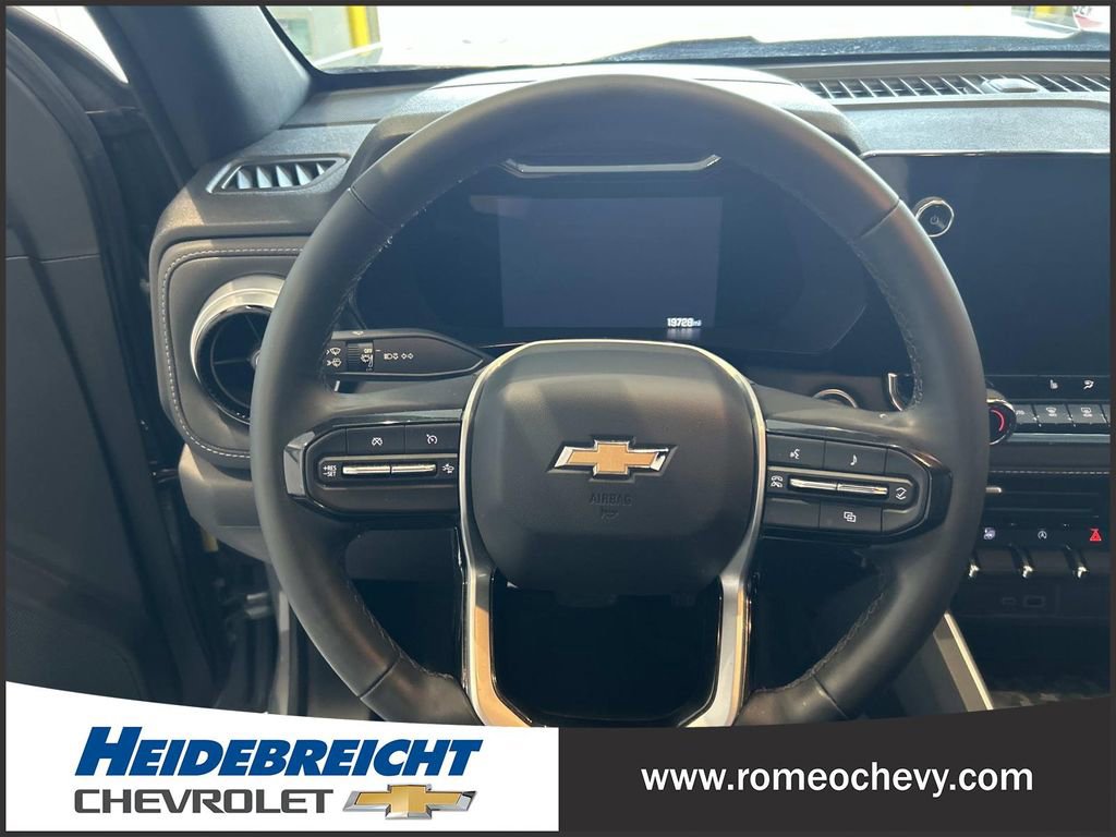 Used 2023 Chevrolet Colorado LT w/ LT Convenience Package II AWD/4WD image 18