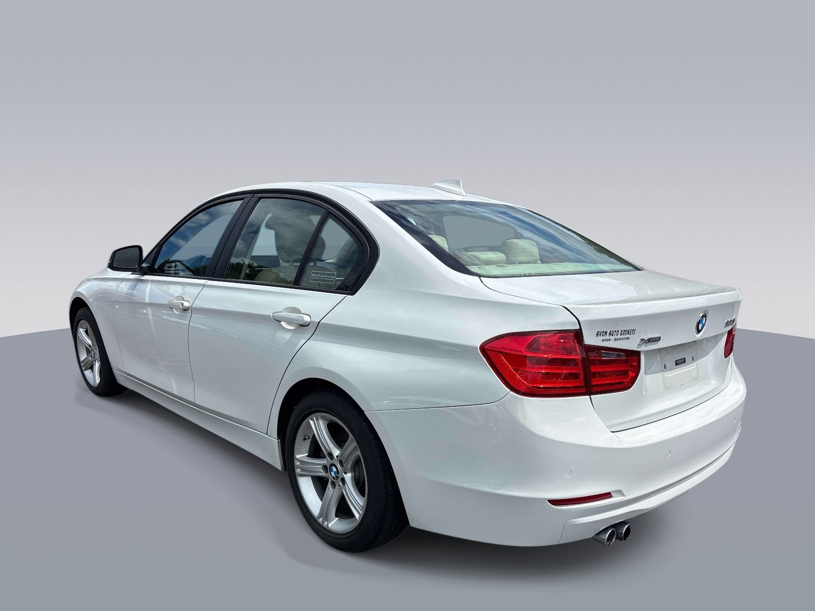 Used 2014 BMW 328i xDrive Sedan AWD/4WD image 5