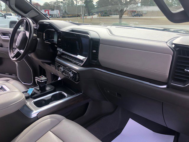 Used 2022 GMC Sierra 1500 SLT w/ SLT Premium Package image 22