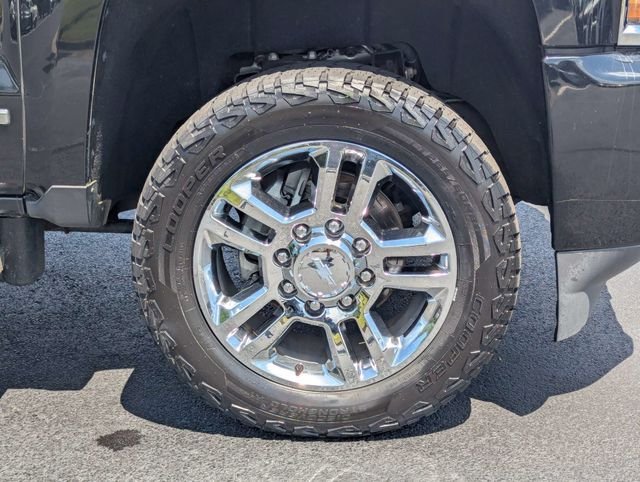 Used 2015 Chevrolet Silverado 2500 High Country w/ Duramax Plus Package AWD/4WD image 14