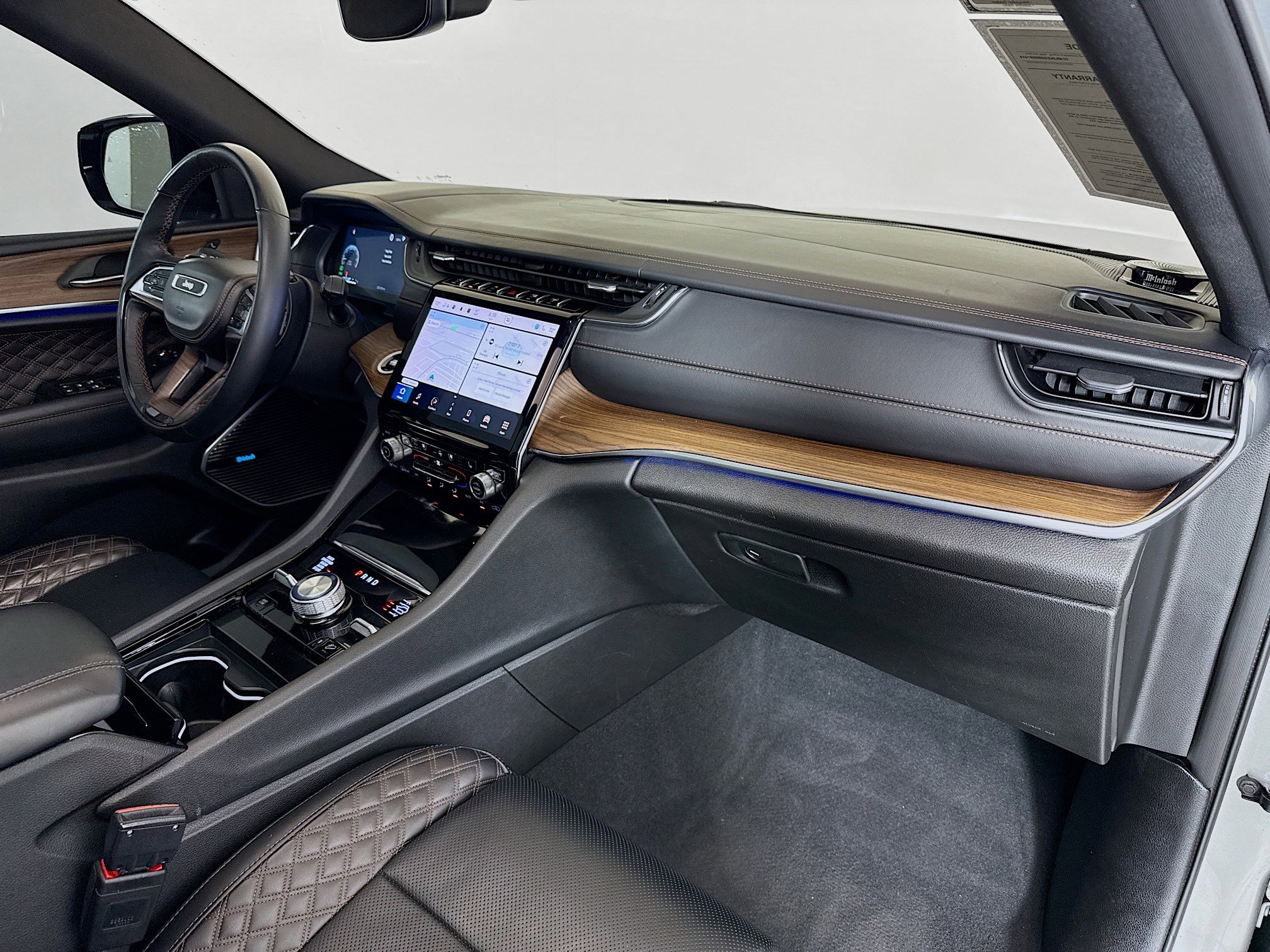 Used 2024 Jeep Grand Cherokee L Summit w/ High Altitude Package image 30