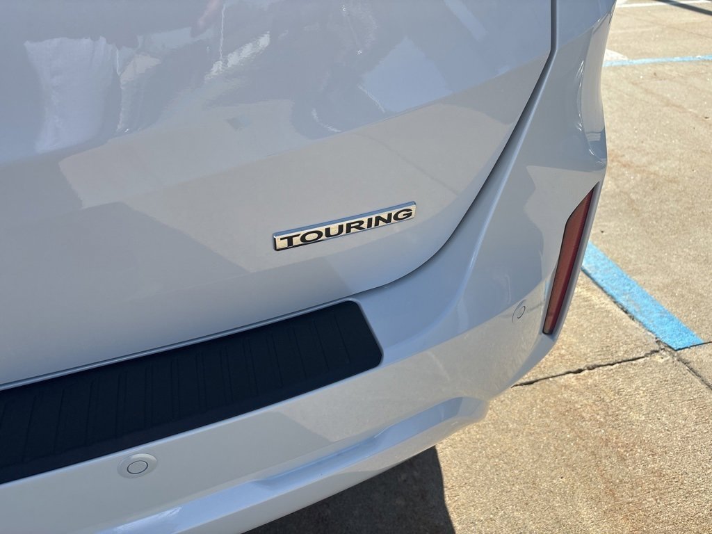 New 2026 Honda Odyssey Touring image 17