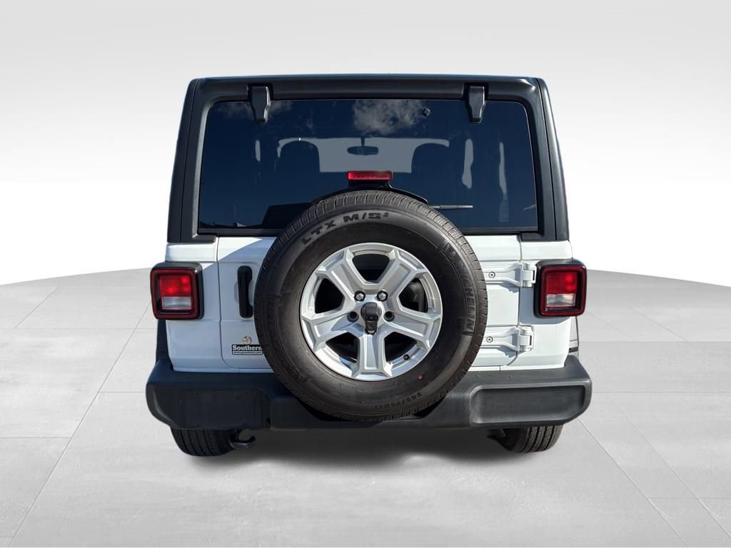 Used 2019 Jeep Wrangler Sport image 4