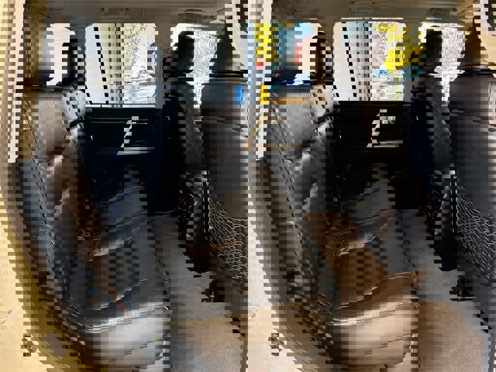 Used 2015 Toyota Land Cruiser image 22