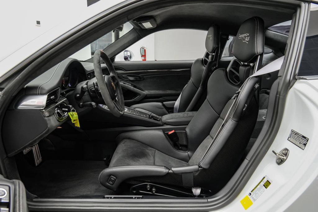 Used 2018 Porsche 911 GT2 RS RWD image 8