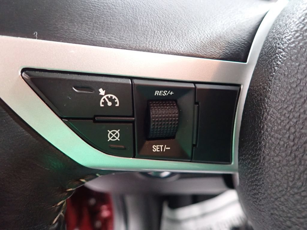 Used 2010 Chevrolet Camaro LT RWD image 3