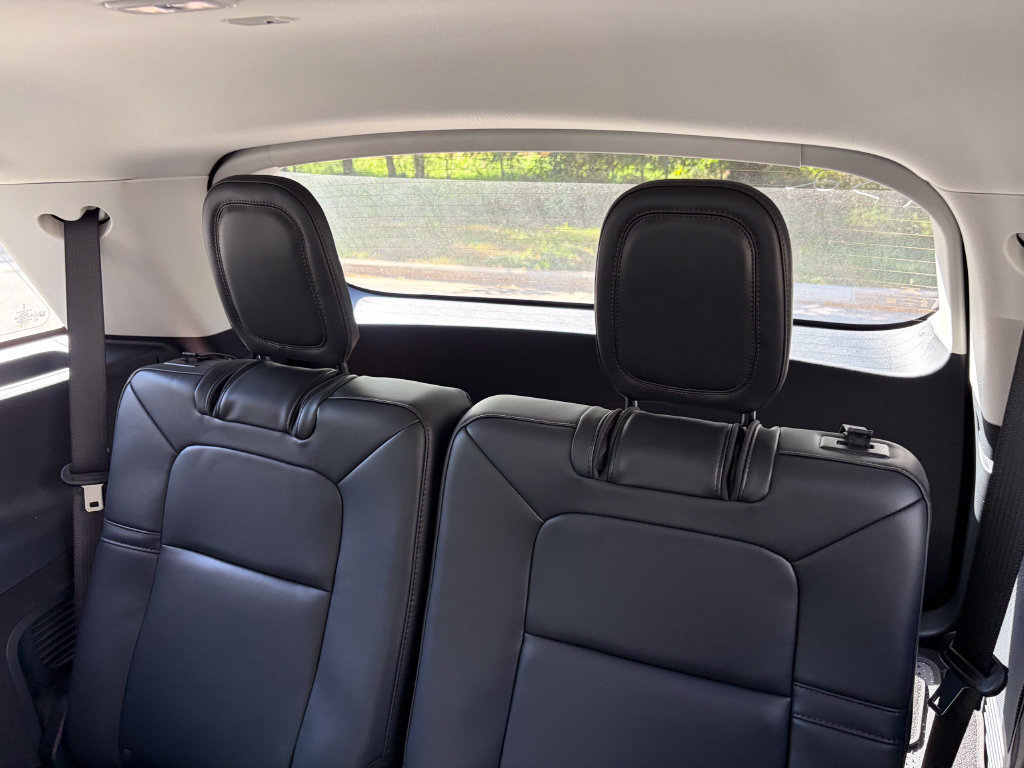 New 2027 Lincoln Aviator AWD w/ Jet Appearance Package image 18