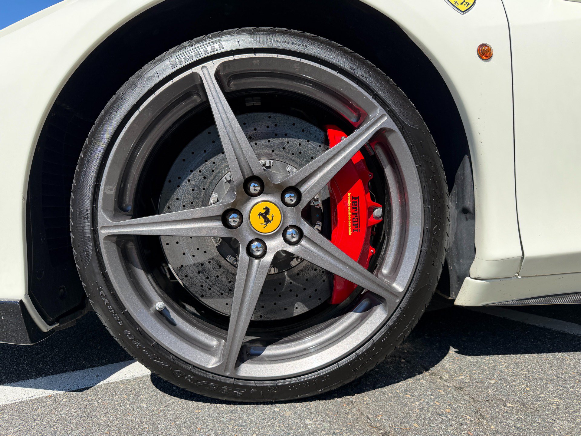 Used 2015 Ferrari 458 Spider RWD image 84