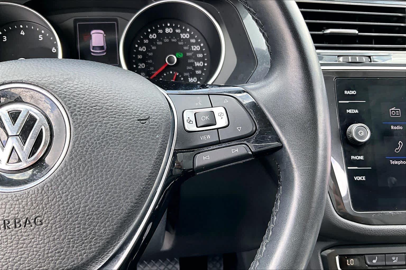 Used 2019 Volkswagen Tiguan SE w/ Panoramic Sunroof Package FWD image 22