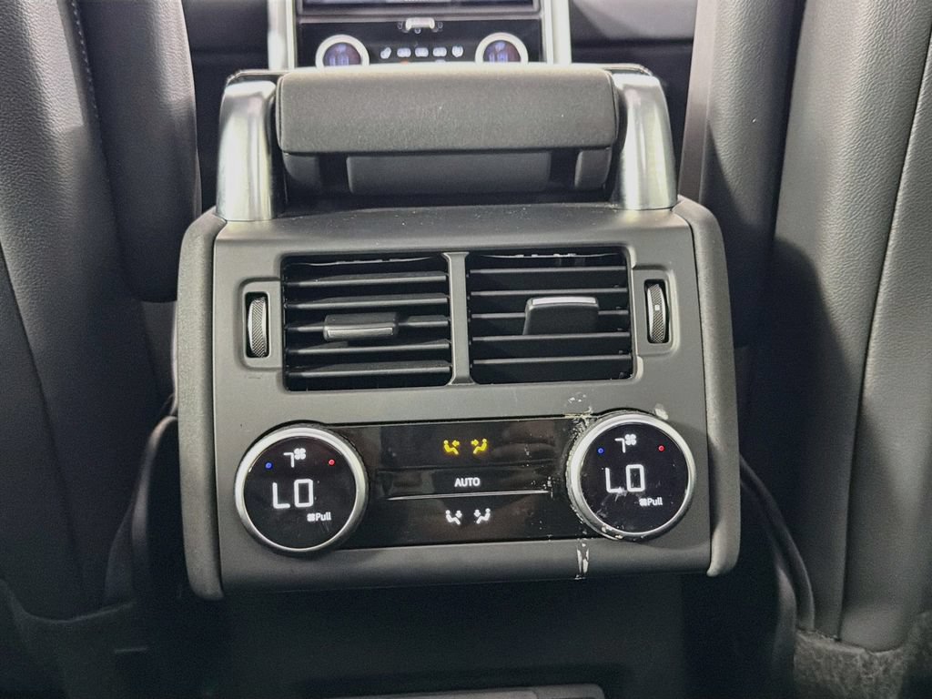 Certified 2025 Land Rover Discovery S AWD/4WD image 27