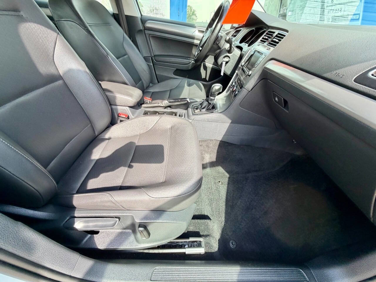 Used 2015 Volkswagen Golf TDI S FWD image 24
