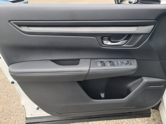 Used 2025 Honda CR-V LX image 9