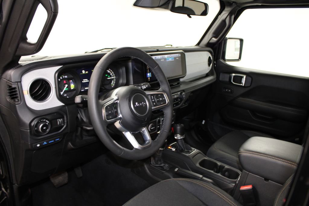 Used 2025 Jeep Wrangler Sahara 4xe image 26