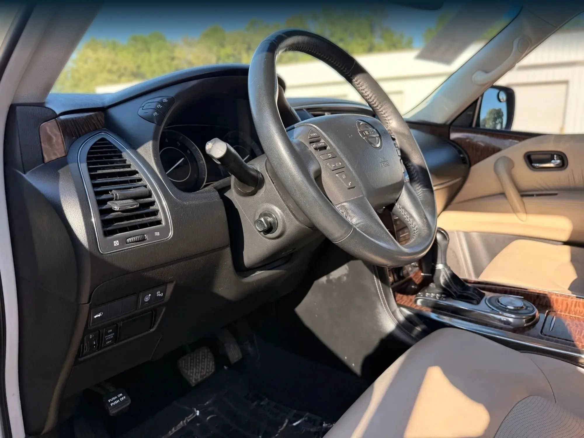 Used 2017 Nissan Armada Platinum RWD image 17