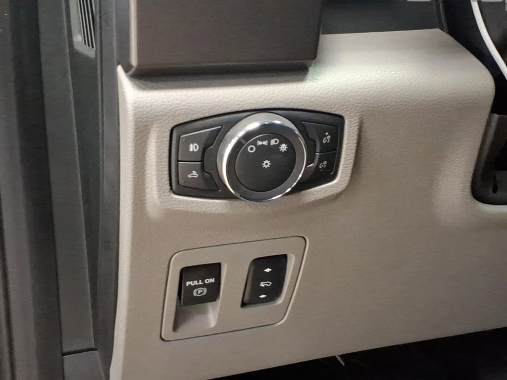 Used 2018 Ford F150 XLT w/ Equipment Group 301A Mid AWD/4WD image 19