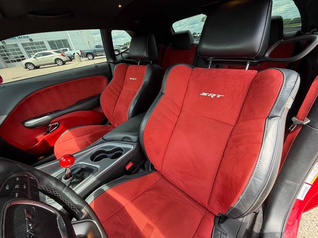 Used 2015 Dodge Challenger SRT Hellcat RWD image 36