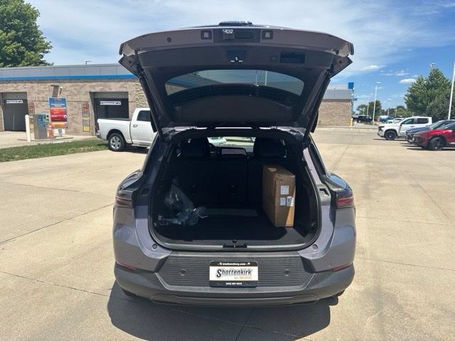 New 2026 Chevrolet Equinox EV LT AWD/4WD image 22