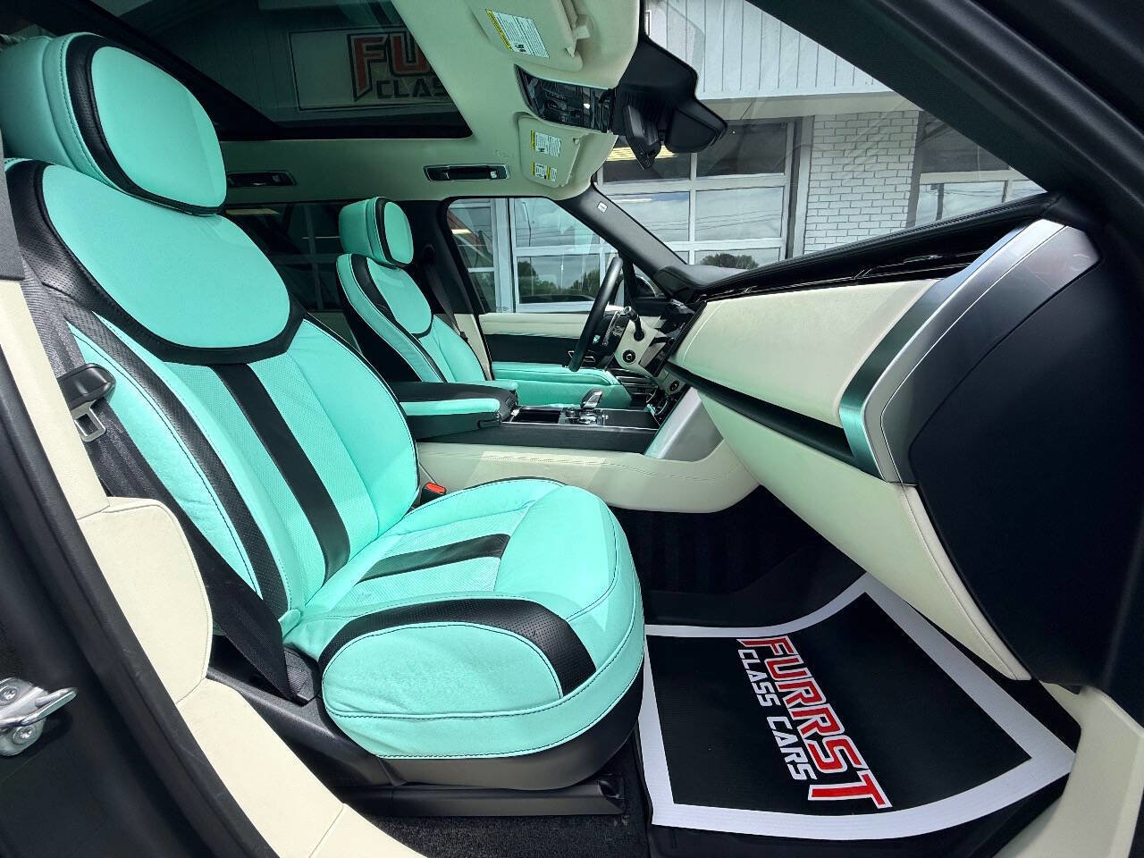 Used 2022 Land Rover Range Rover Long Wheelbase SE image 42