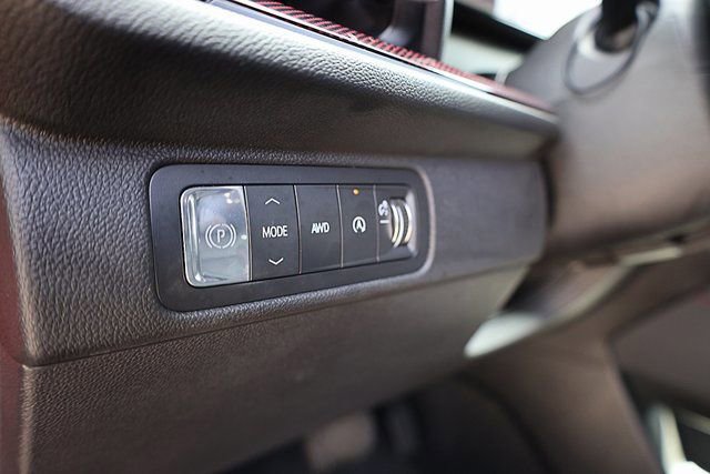 Used 2024 Chevrolet Traverse Z71 image 18