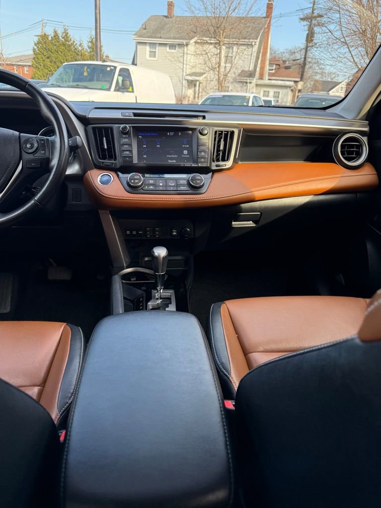 Used 2016 Toyota RAV4 Limited AWD/4WD image 27