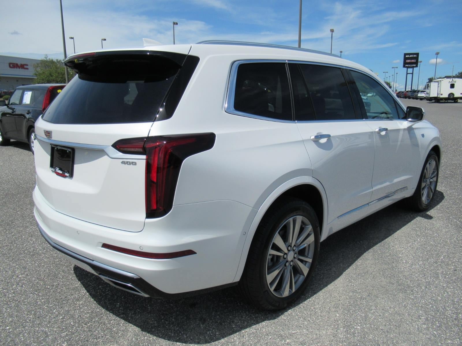 Used 2024 Cadillac XT6 Premium Luxury w/ Technology Package AWD/4WD image 7