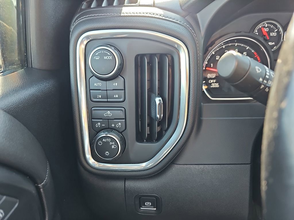 Used 2021 Chevrolet Silverado 1500 LT w/ Z71 Off-Road Package image 31