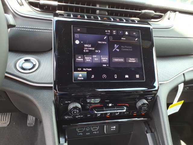 New 2026 Jeep Grand Cherokee Laredo w/ MOPAR Finishing Package AWD/4WD image 10