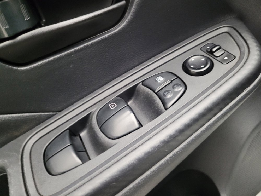 Used 2021 Nissan Versa S FWD image 27